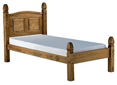 Bed in Solid Pine Wood Frame and Slatted Base for Comfort, Traditional Design, S DL Traditional