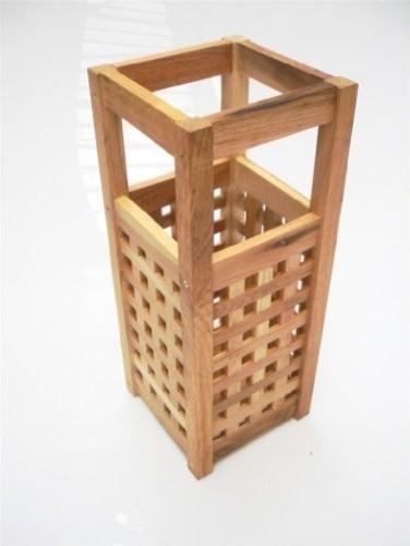 Traditional Umbrella Stand in Oak Finished Solid Wood, Perfect for Space-Saving DL Traditional